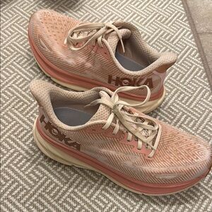 Hoka Women's Sandstone Clifton 9